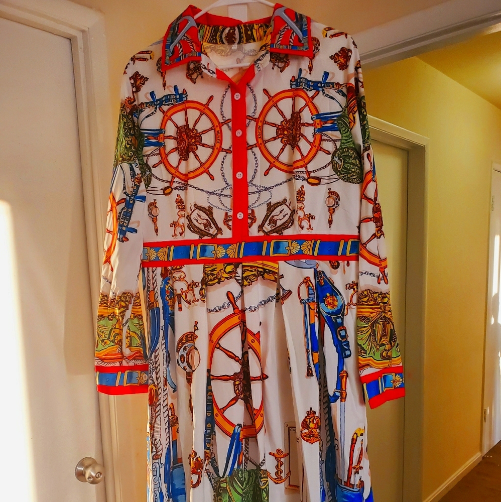 Dress - Picture 2 of 4